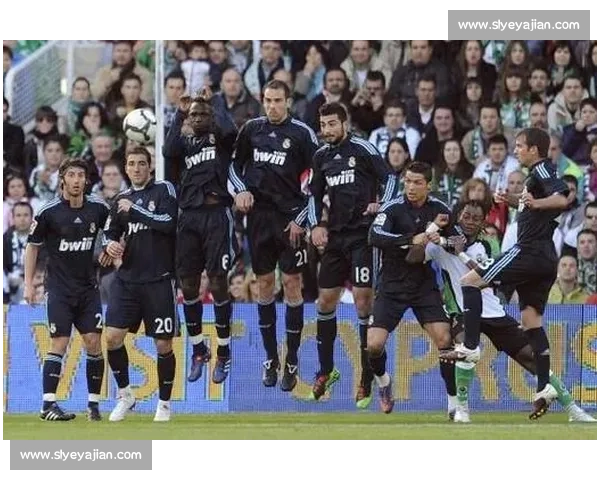 实时足球赛事全程直播中心为您呈现精彩对决资讯汇总 - 副本 (2)